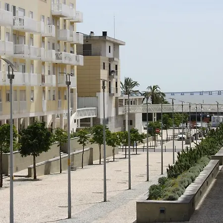 Apartamento Parque Das Nacoes 1c